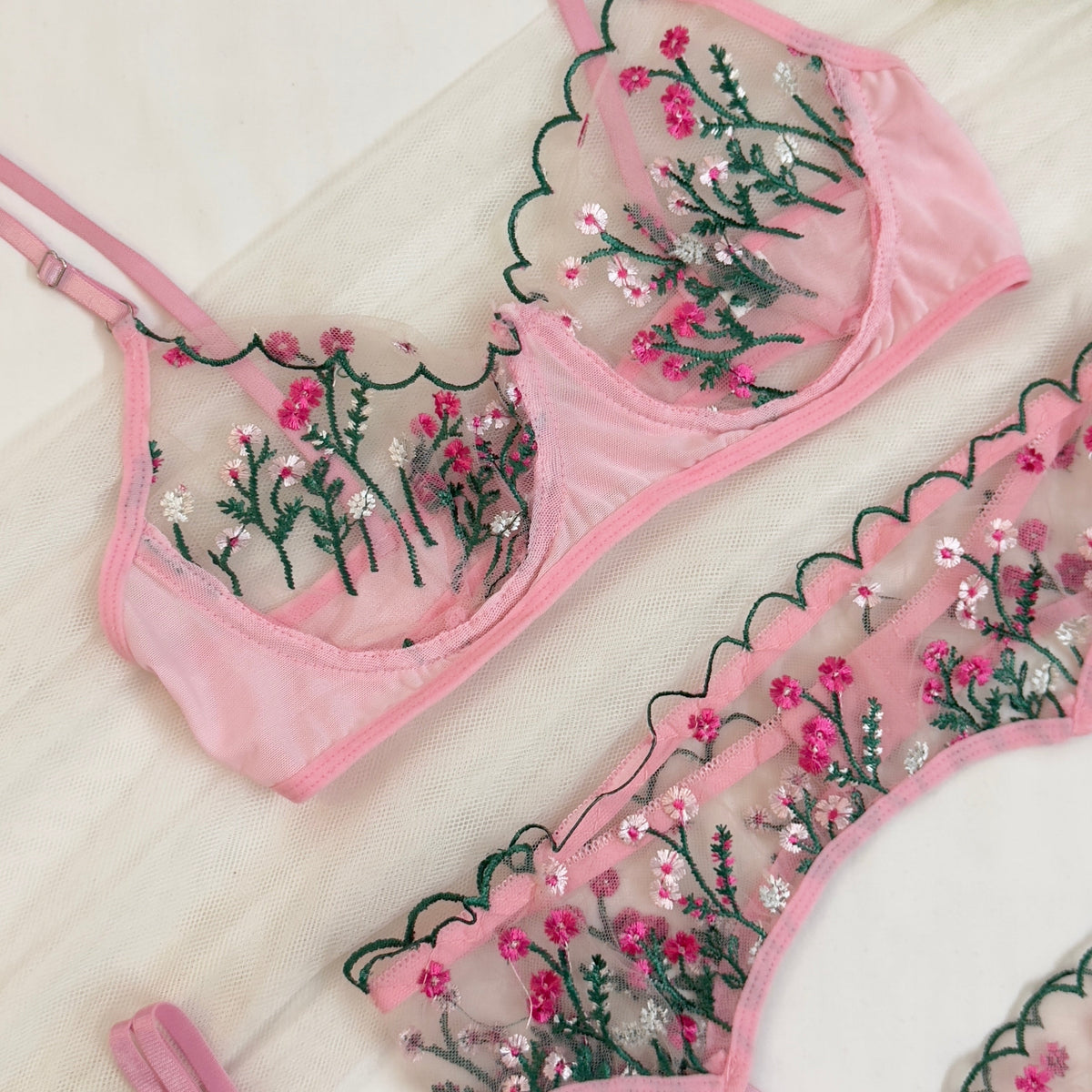 Floral Net Embroidered 4 piece Garter Set
