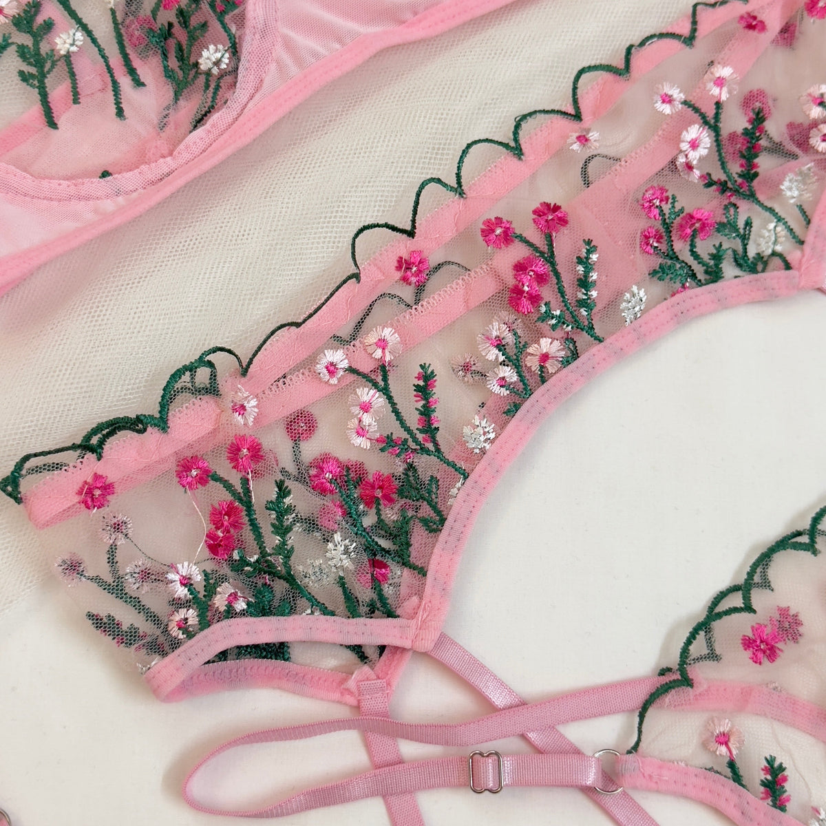 Floral Net Embroidered 4 piece Garter Set